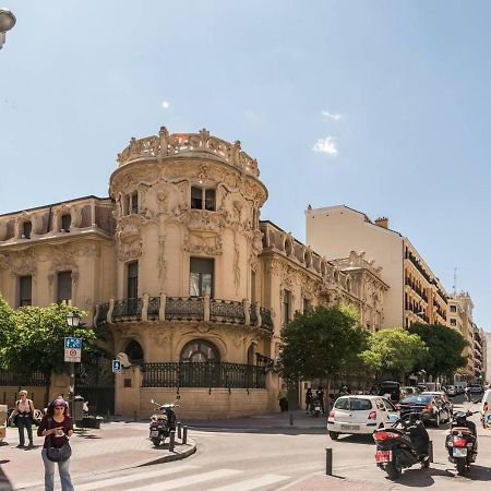 Explore Madrid From A Warm Apartment With Patio At A Newly Refurbished Manorial Building Екстериор снимка