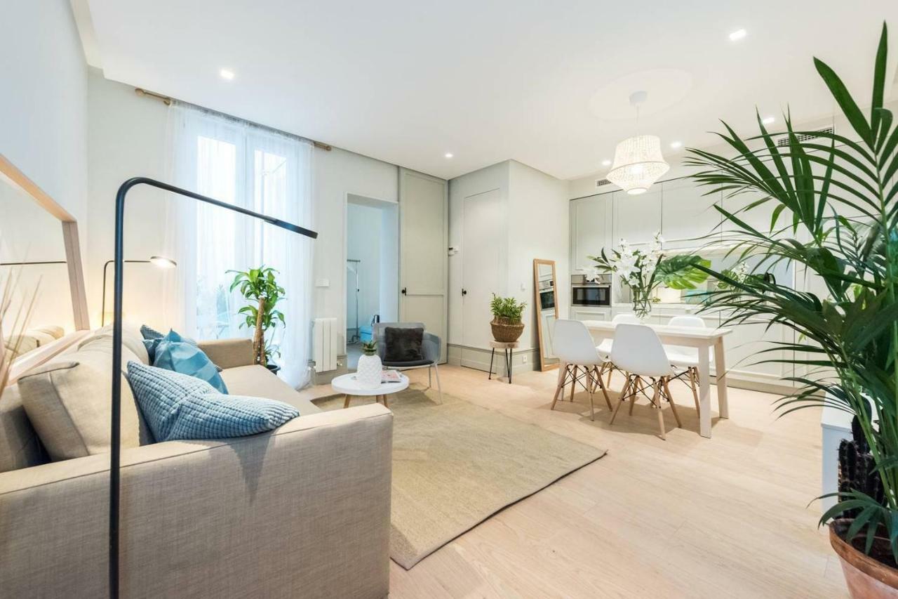 Explore Madrid From A Warm Apartment With Patio At A Newly Refurbished Manorial Building Екстериор снимка