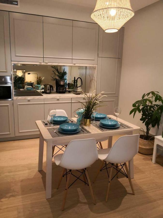 Explore Madrid From A Warm Apartment With Patio At A Newly Refurbished Manorial Building Екстериор снимка