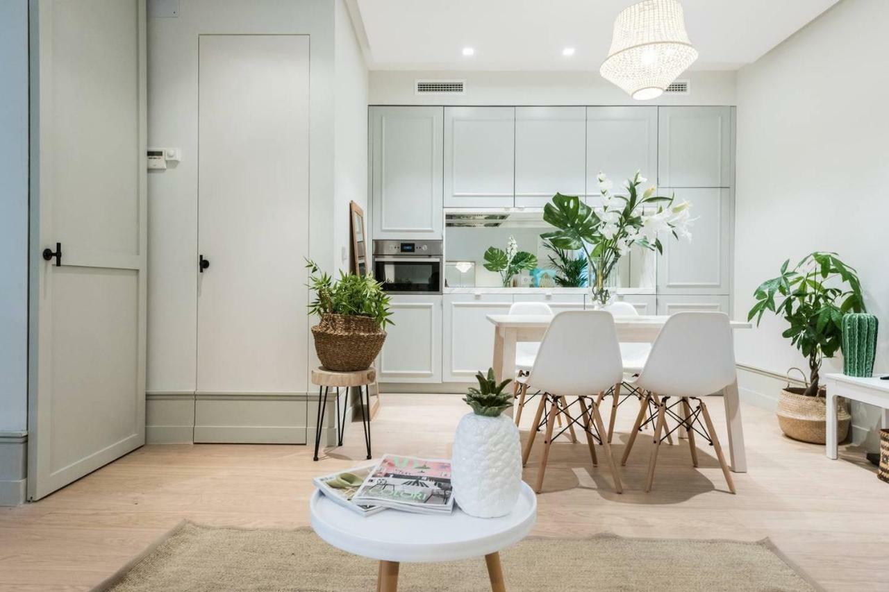 Explore Madrid From A Warm Apartment With Patio At A Newly Refurbished Manorial Building Екстериор снимка