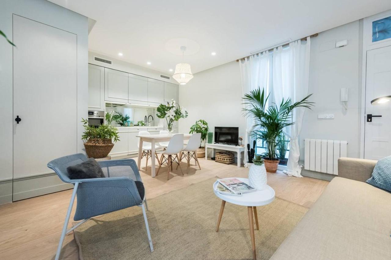 Explore Madrid From A Warm Apartment With Patio At A Newly Refurbished Manorial Building Екстериор снимка