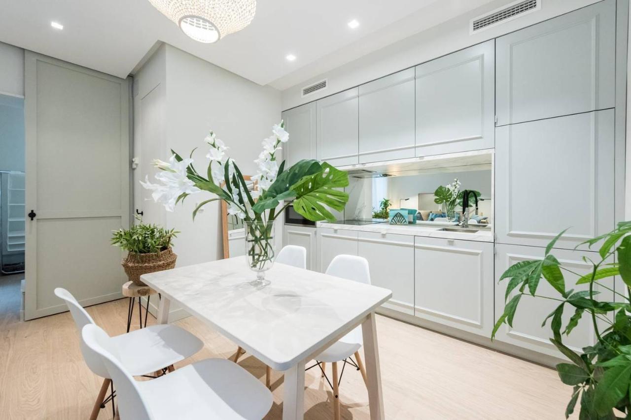 Explore Madrid From A Warm Apartment With Patio At A Newly Refurbished Manorial Building Екстериор снимка